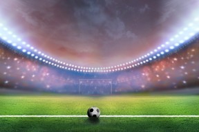 世界杯-莱万五连败困局与MAD教练的生死劫，豪门崩塌背后的信任危机
